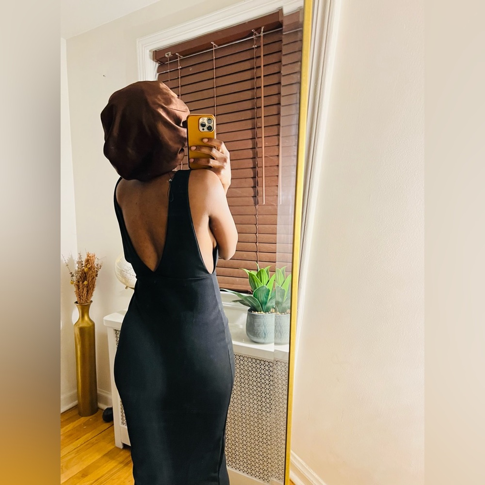 BLACK DRESS - Picture 3 of 5